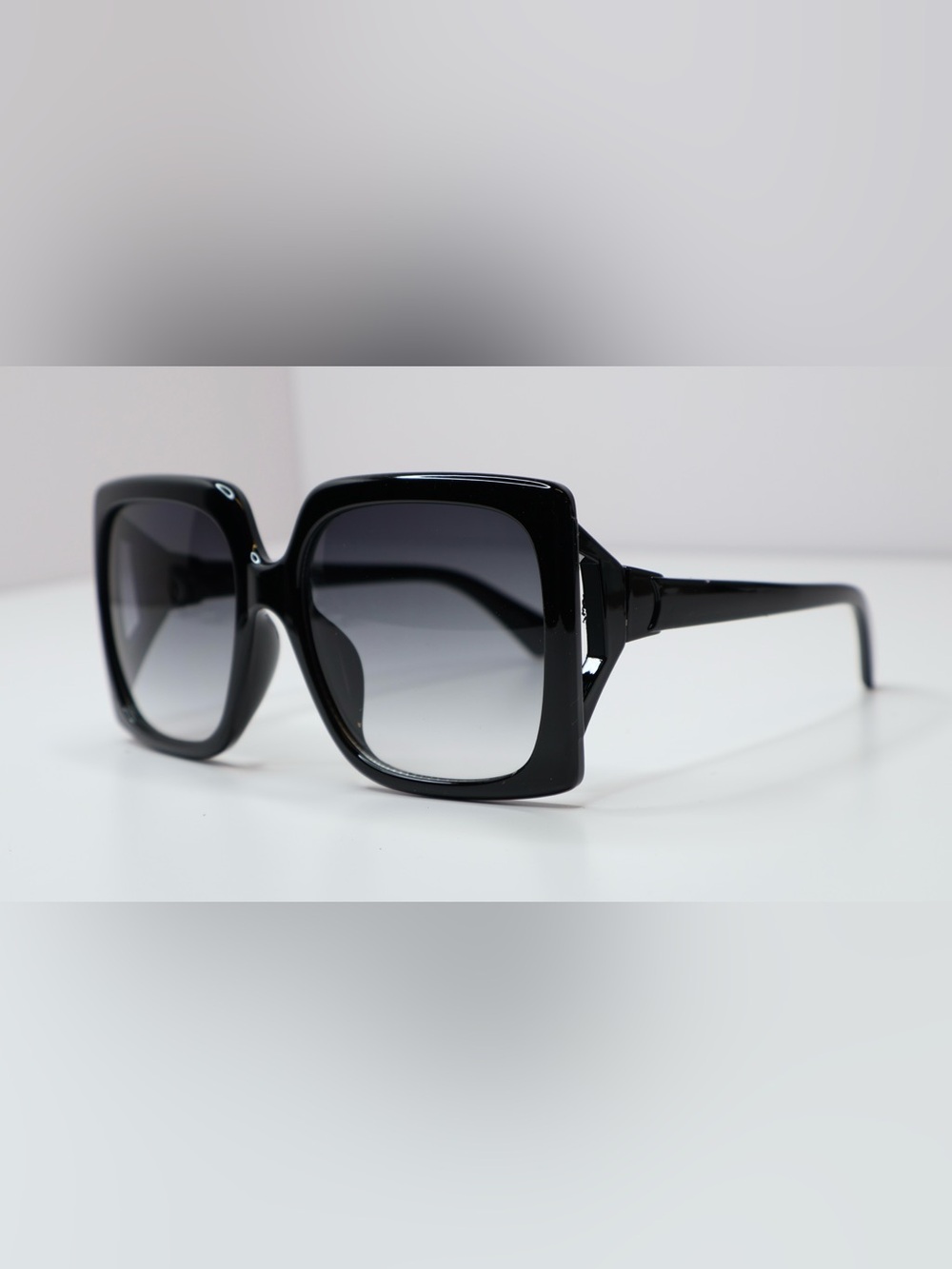 Women’s Black Oversized Square Sunglasses - Chic Statement Shades